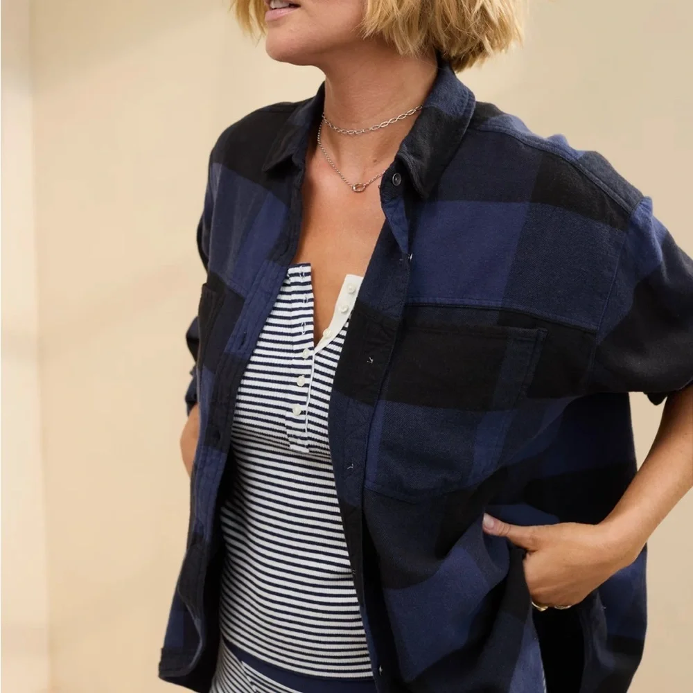 Aerie Blue Casual Button Down Shirt Relaxed Fit - Picture 3 of 6